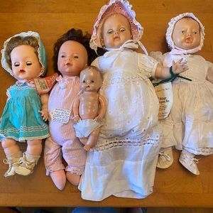 Lot of vintage dolls